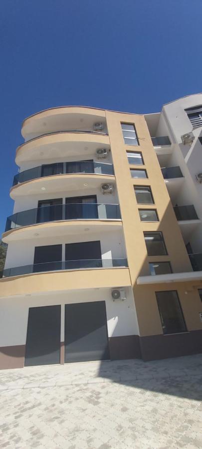 Apartament Mehmeti อุลซิน ภายนอก รูปภาพ