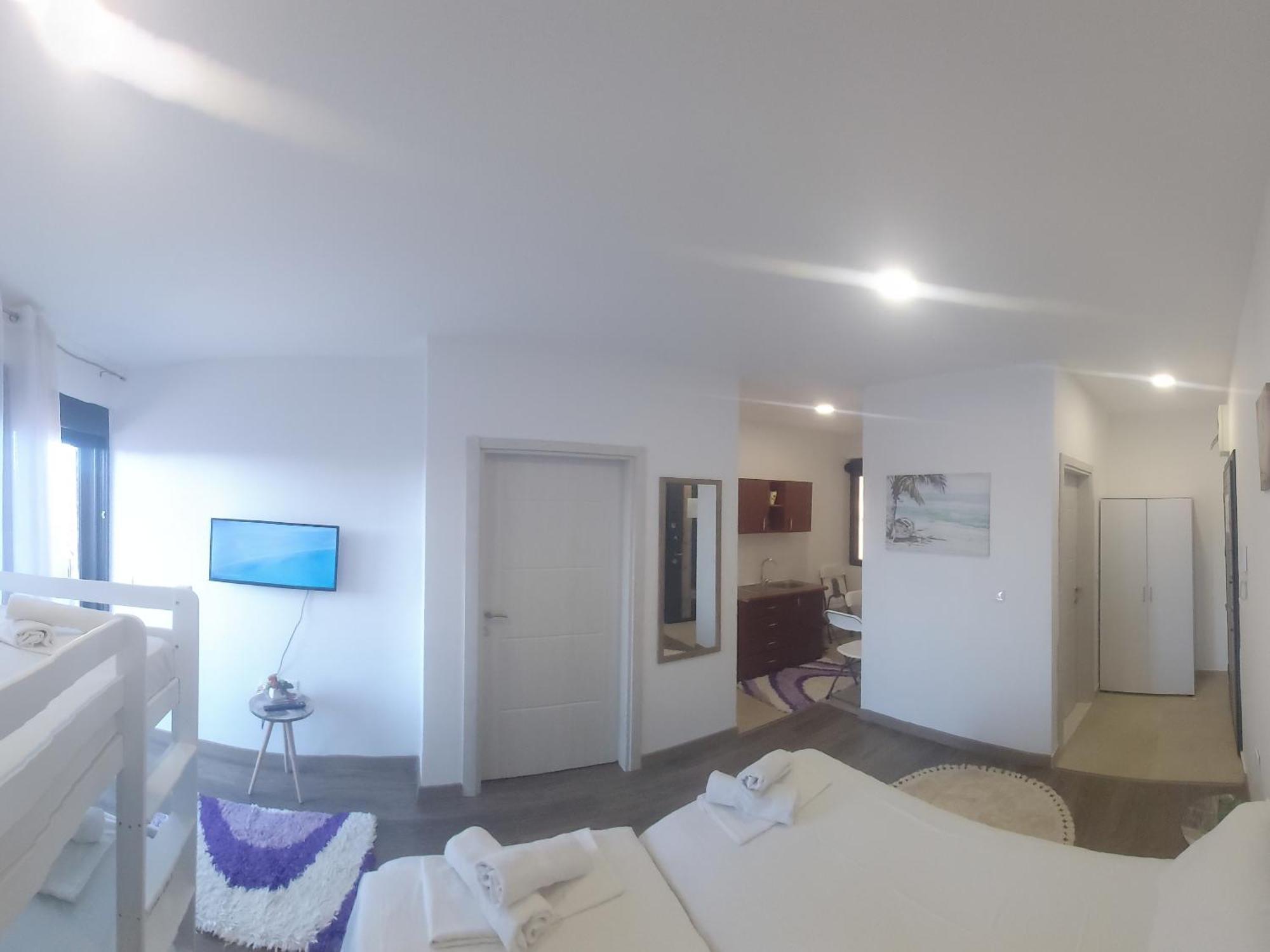 Apartament Mehmeti อุลซิน ภายนอก รูปภาพ